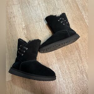 UGG CONSTATINE BLACK BOOTS SIZE 8